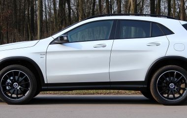 Mercedes GLA 2016: Обзор моделей GLA 200 и GLA 250