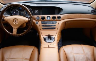 Мерседес E Class: Элегантность и Комфорт в Каждой Поездке