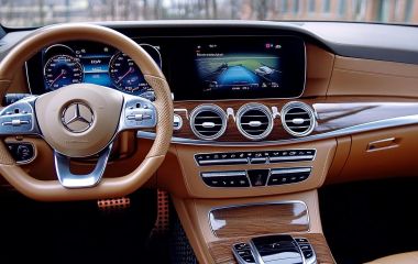 Мерседес GLS - внедорожник класса люкс от Mercedes Benz