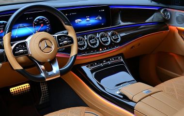 Мерседес V250 D 4MATIC - Комфортный и мощный автомобиль